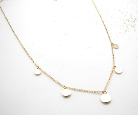 Collier finesse 5 pastilles